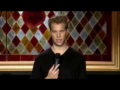 Anthony Jeselnik Uses His New Netflix Special to Punch Himself in the Face