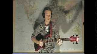 Bass play-along to my favorite version of Mr Pink by Level 42. The ...