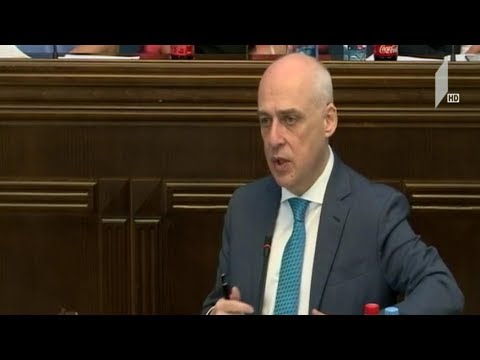 მინისტრობის კანდიდატების მოსმენა