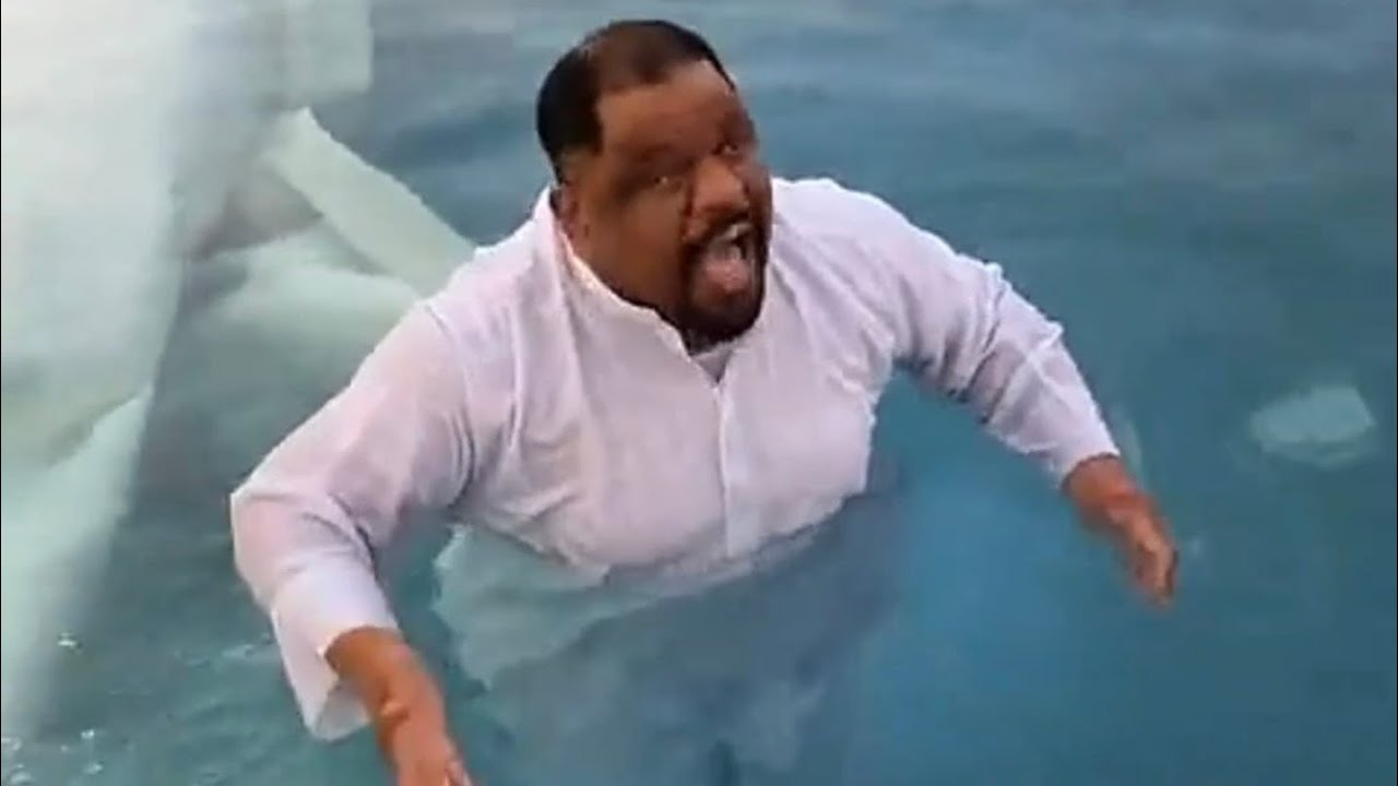 دحدوح يفطر داخل المسبح😂😂