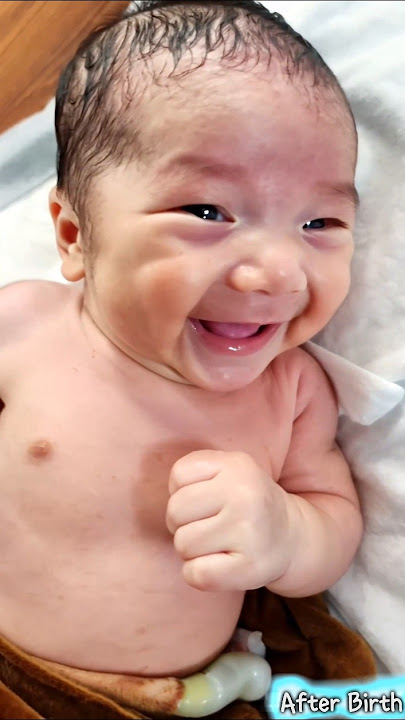 Senyum Bayi Baru Lahir yang Paling Lucu kepada Ayah Setelah Tangisan Pertama