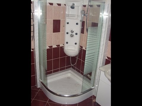 Videó: Zuhanyzó Zuhanykabin Nélküli Fürdőszobában (50 Fotó): Hogyan Lehet Falak Nélkül Választani Egy Kis Szobában, Tervezési Finomságok