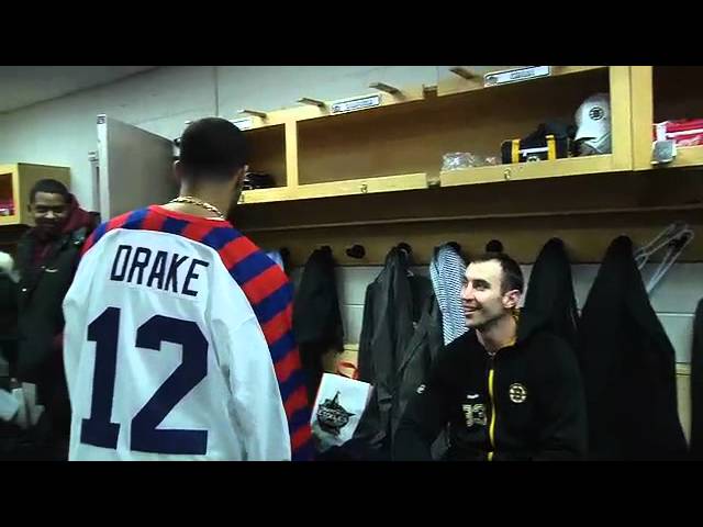 Guarda Drake meets NHL Hockey Players 2012 su YouTube Guarda Drake meets NHL Hockey Players 2012 su YouTube