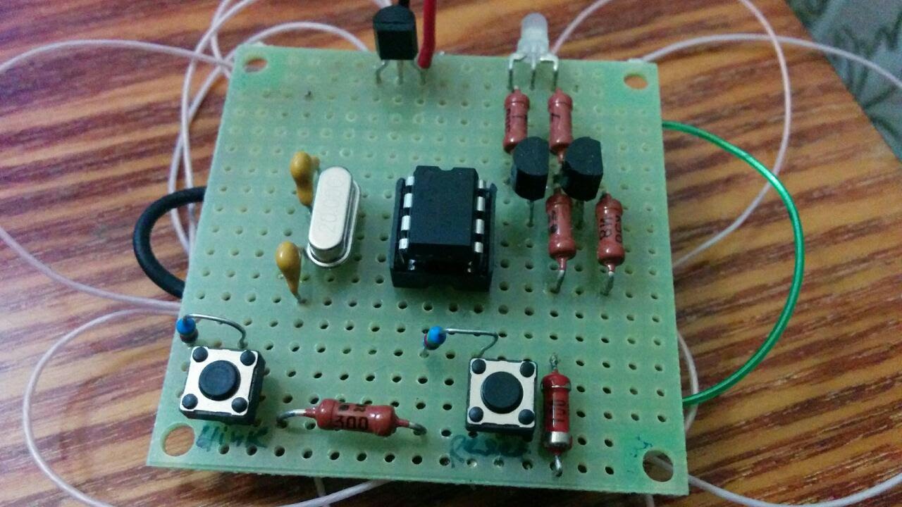 PIC12F629 + PCD8544 - YouTube