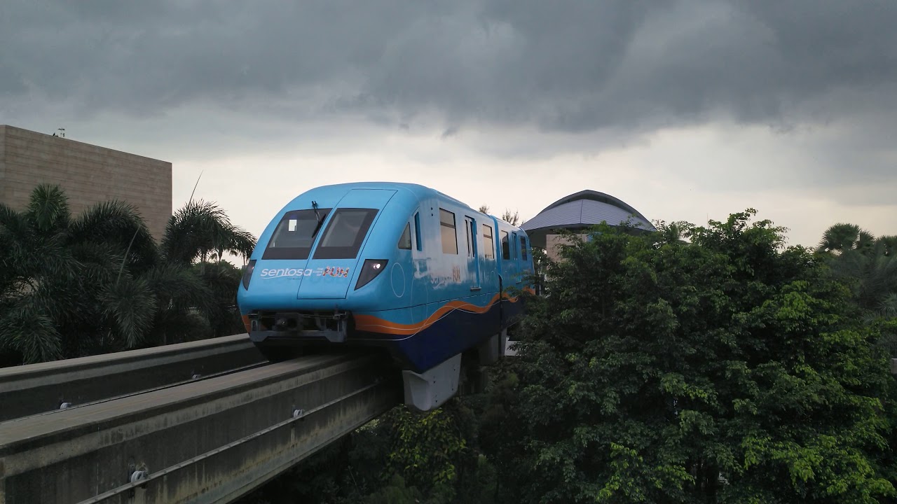 Sentosa Express Blue and Red Monorail trains at Beach Station [4K ...