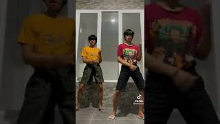 Ahh Ah Ahh Duo Bobocut Outfit Terkeren viral trending outfit tiktok hot