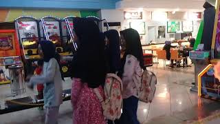Abg sedang ngemall
