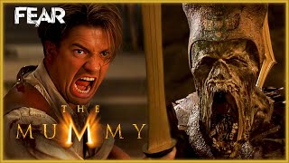 Brendan Fraser vs. The Mummy Army | The Mummy (1999) | Fear screenshot 4