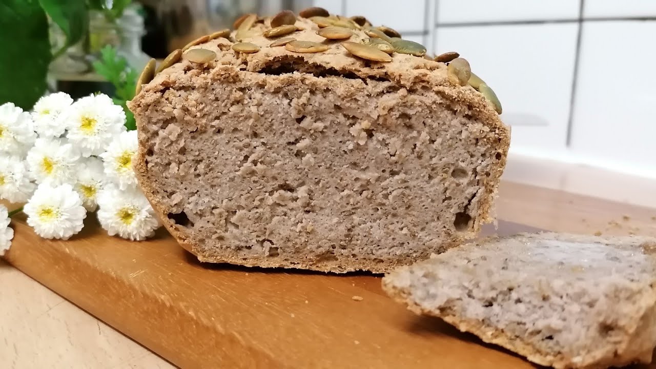 Pão Vegano de Chia com Trigo Sarraceno sem leite, açúcar e ovos. Buckwheat Bread no milk, no eggs.
