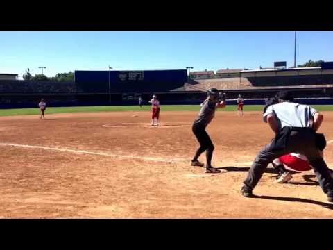 Sydney makes the catch to end the inning