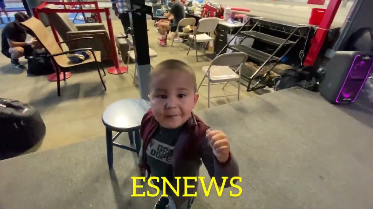 how fast does chino maidana ko the youtube kid he's fighting in march?