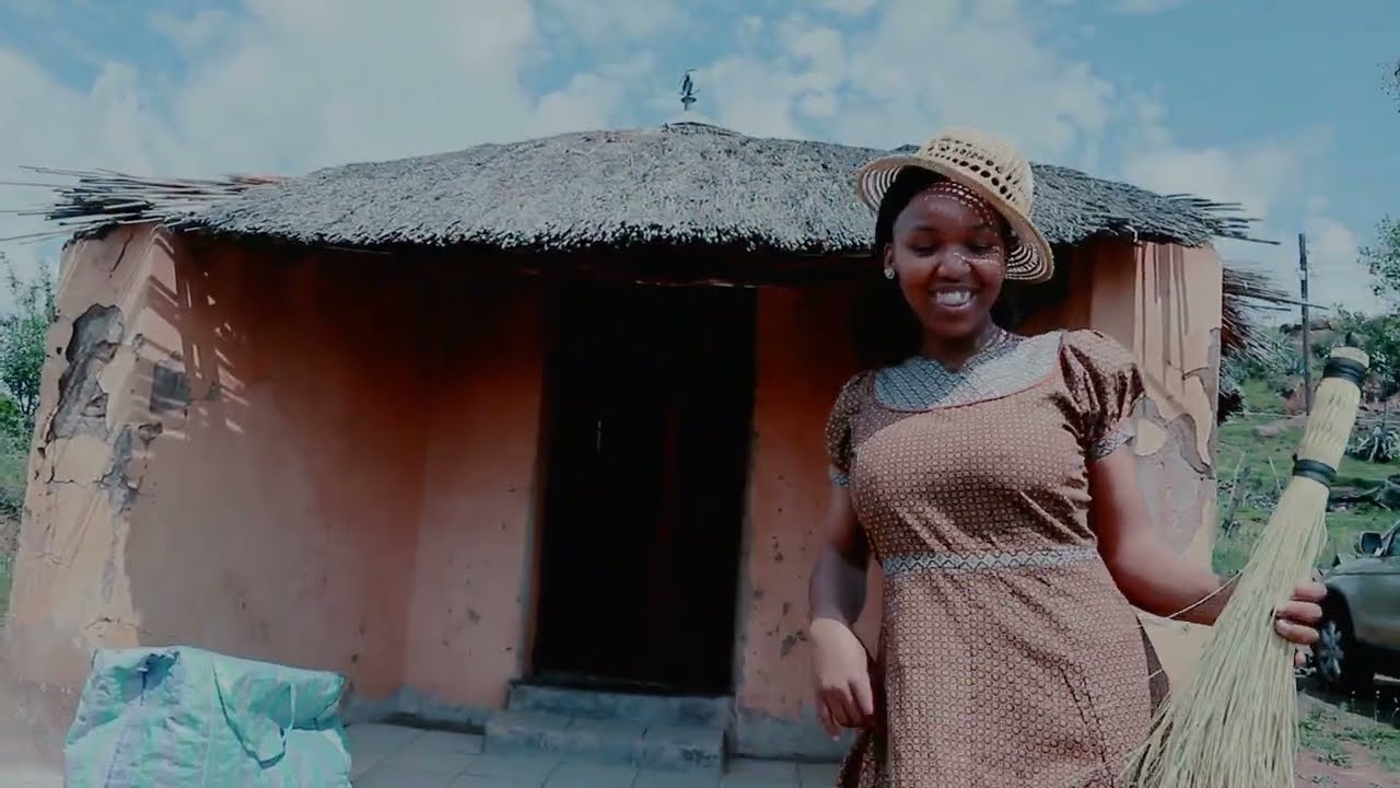 Tsa Moshoeshoe -Mosadi Oaka Official Music Video ft Emchurch (4K)