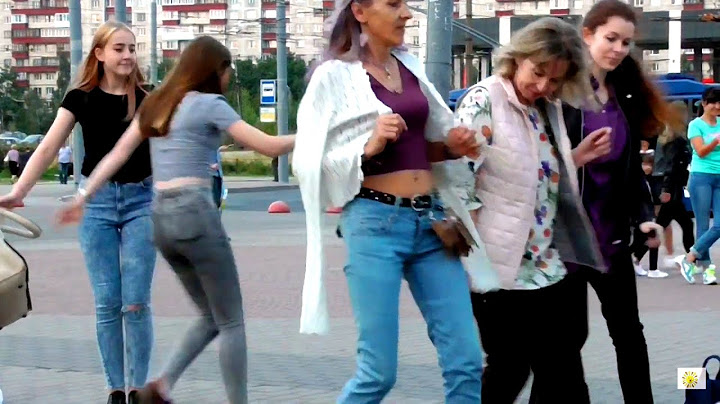 Девчата зажигают под песню индейца. Не устоишь!