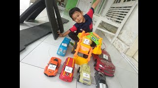 Mainan mobil ambulance , beko, Jeep belajar Alif ba ta tsa bersama Anas #cars #mobil #bus #tayo