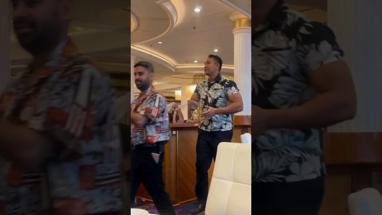 🍽️✨ Royal Caribbean Dining Room Spectacle: Voyager of the Seas Dinner Show! 🚢🎉 