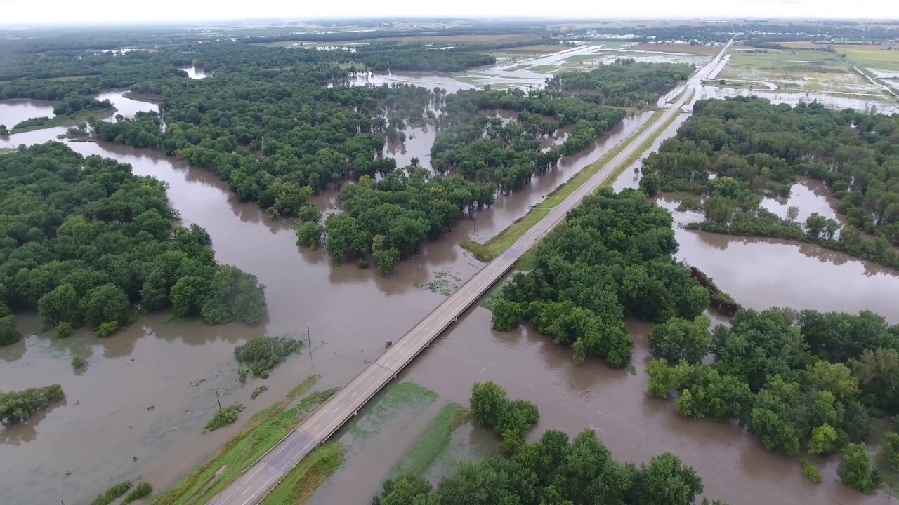 Iowa River Flooding near Belle Plaine, Iowa on 952018 [4K] YouTube
