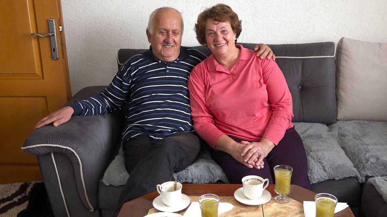 Zanimljiv bračni par koji živi od svoje male bašte: 