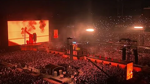 São Paulo / The Weeknd feat Anitta ao vivo no Morumbi