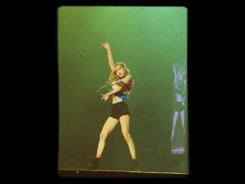 Lisa Solo stage di Konser Blackpink in Bangkok