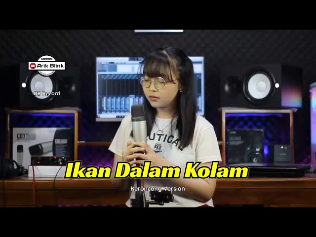 IKAN DALAM KOLAM - KERONCONG VERSION || COVER RISA MILLEN class=