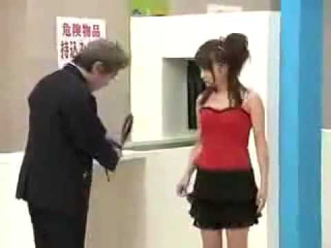 japanese-airport-prank