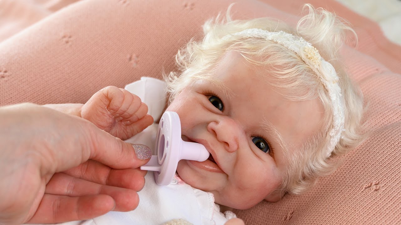 Happiest Silicone Reborn Baby Girl Susie Q #reborn #reborncommunity #baby #siliconebaby #rebornbaby