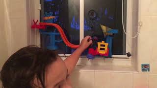 Hot Wheels Splash Rides Splashdown Station Play Set