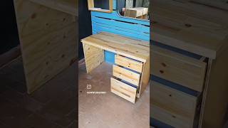 escritorio en madera