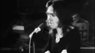 GENESIS. Stagnation. Vidéo : LIVE 1971.  / Audio : original record : TRESPASS  (reconstruction)