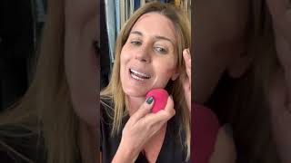 The MAKEUP LAB: fabulously natural with Bobbi Brown. (Blush Nudes Eye Shadow palette)