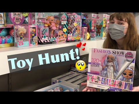 Toy Hunt! Finding NEW LOL Surprise OMG Fashion Show Dolls at Toys R Us inside Macy's in Delaware!