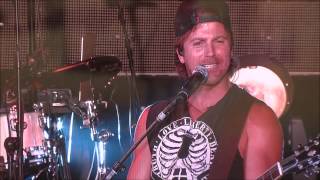Kip Moore-  "Reckless Still Growin Up" (live) Cynthia Woods Mitchell Pavilion The Woodlands, Tx. chords