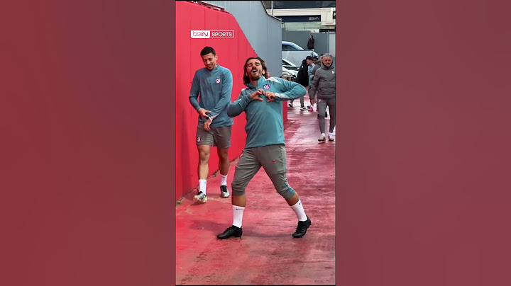 😂🕺 Antoine Griezmann est toujours dans l'esprit de Noël ! #shorts