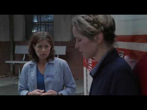 does maura tierney smoke cigarettes Smoking 7 Maura Tierney Illness Delays 'Parenthood'