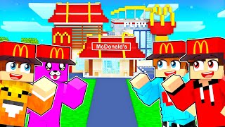 BUDUJEMY NAJLEPSZY McDonald's w Minecraft! 🍟🍔 z Liwia, Sebek, Alek, Pati