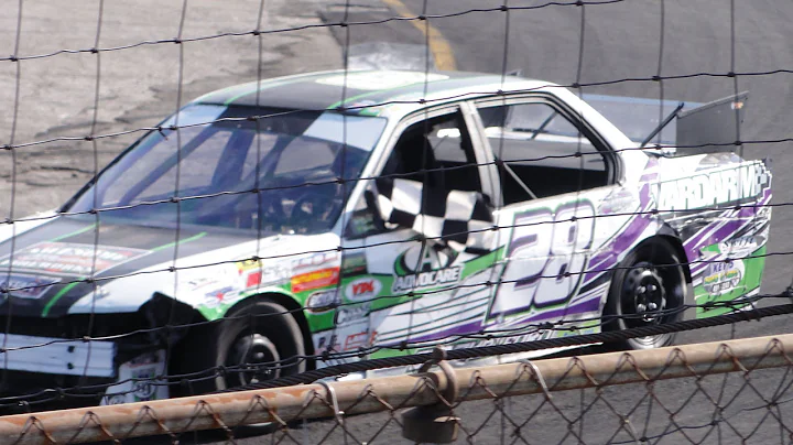Jeffrey Shackelford wins the checkered!!