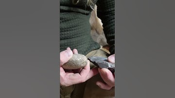 STONE Tool Making HACK #survival #primitivetools #flintknapping #outdoorskills #stoneage