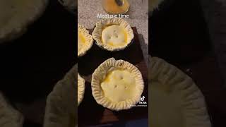 Home Made Aussie Meat Pies #aussie #meatpie Home Made Aussie Meat Pies #aussie #meatpie