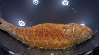 The fried fish will not stick to the pan, the skin will not break, and it will be very complete.