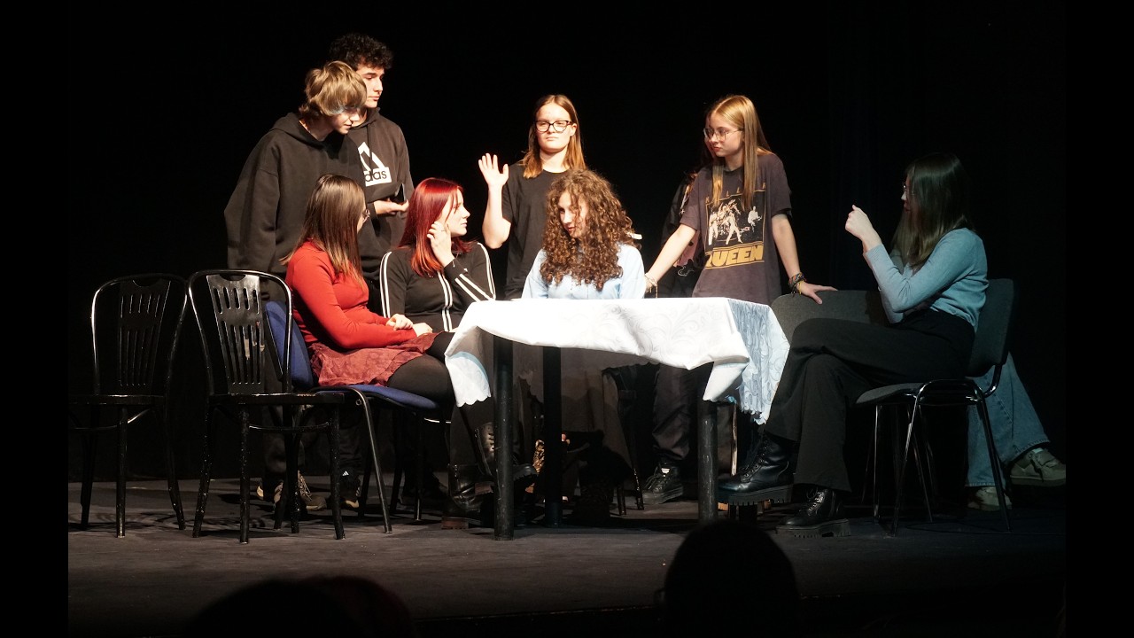 Spektakl Profilaktyczny pt: „W imię czego” - Publiczne Licem nr VIII  w Opolu