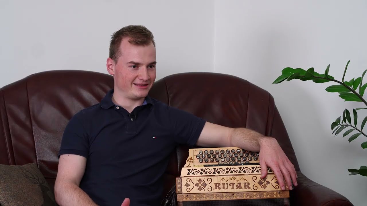 Intervju: Anže Krevh, Guinnessov rekorder v neprekinjenem igranju diatonične harmonike