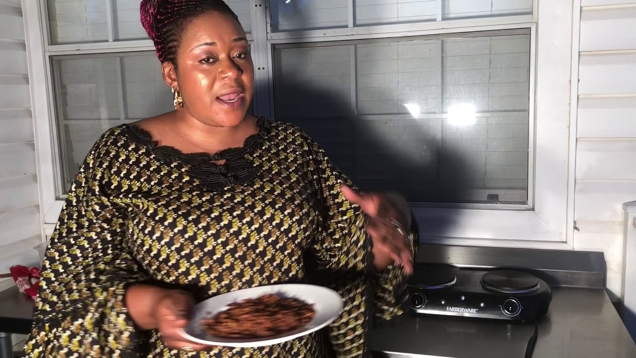 NIAMPOULE // Noix de Coco Caramélisées | Congolese Toasted Coconut Recipe