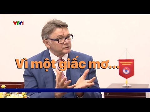 Không phải tiền, đâu là lý do khiến ông Philippe Troussier quyết định dẫn dắt ĐT Việt Nam? | VTV24