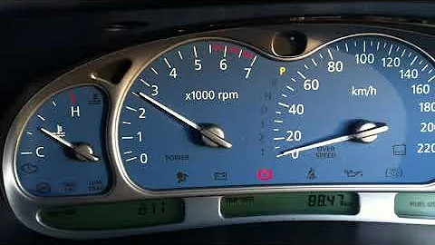 Holden VX Calais LS1 V8 Revving 2.5inch dual exhaust and headers.