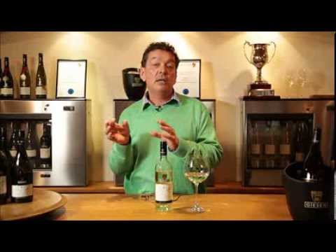 Video: What To Drink Wine With: Red Dry And White Semi-sweet