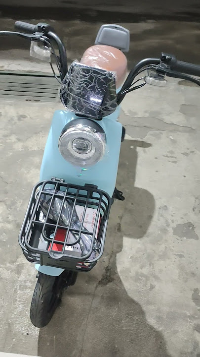 Sepeda listrik warna biru kesukaan siapa???#short #sepedalistrik