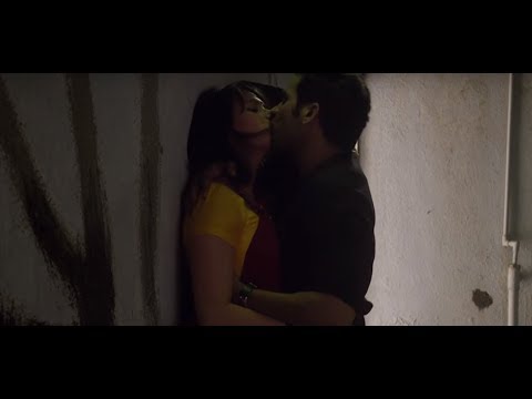 Desi Aunty In Saree Super Hot Kiss