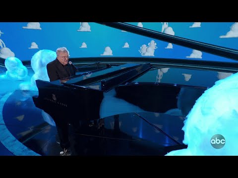 Randy Newman Performs 'I Can't Let You Throw Yourself Away'