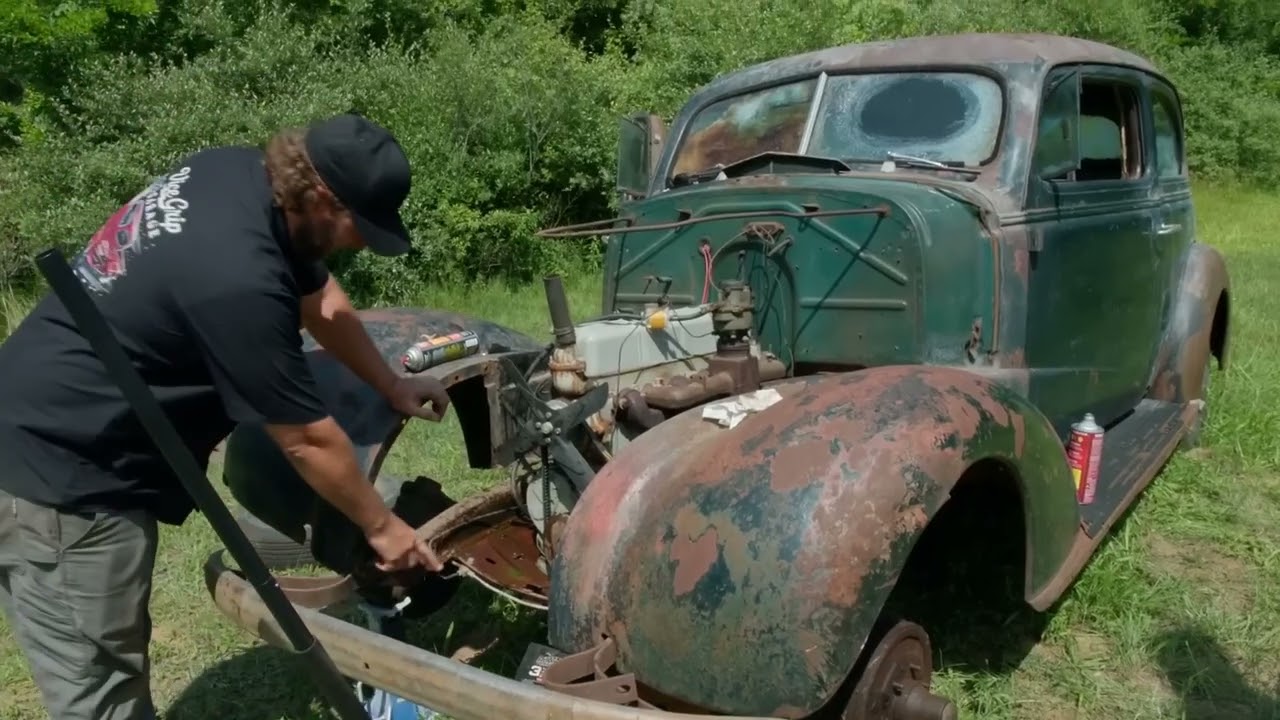 Roadworthy Rescues S02E09 Disaster Deluxe