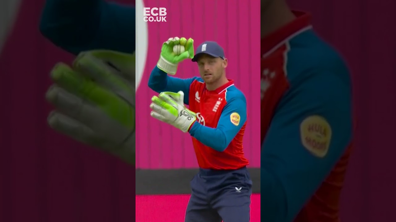 A mad one in Manchester 🤯 | England v India 2nd IT20